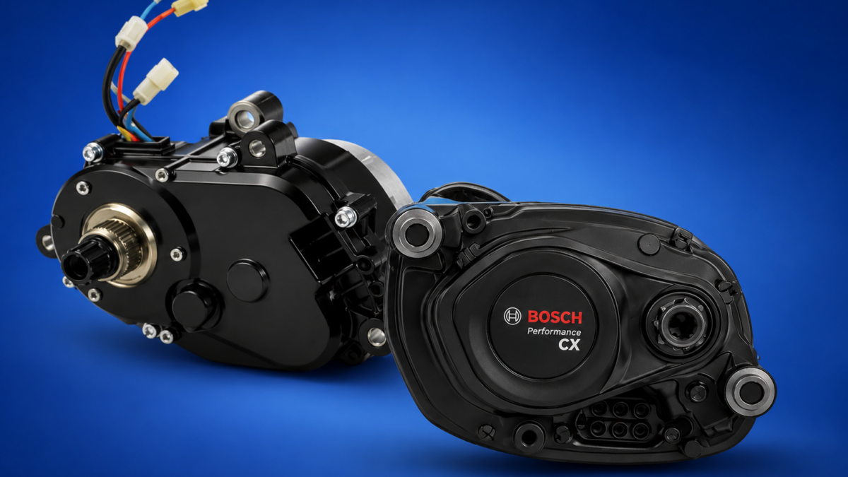 Panasonic GX Ultimate vs Bosch Performance CX - dwa siliniki na niebieskim tle