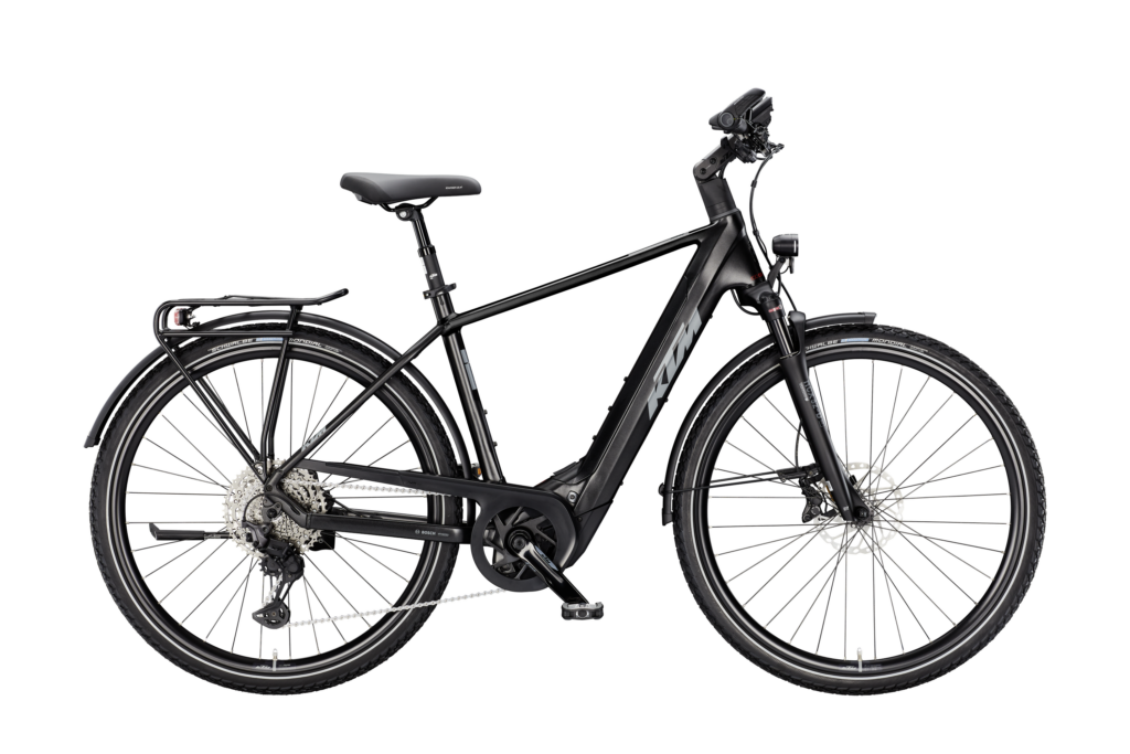 KTM Macina Tour CX 820 — rower elektryczny trekkingowy z bagażnikiem i błotnikami