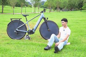 PHOSGO Go5 ruszył na Indiegogo. Panele w kołach mają doładowywać baterię